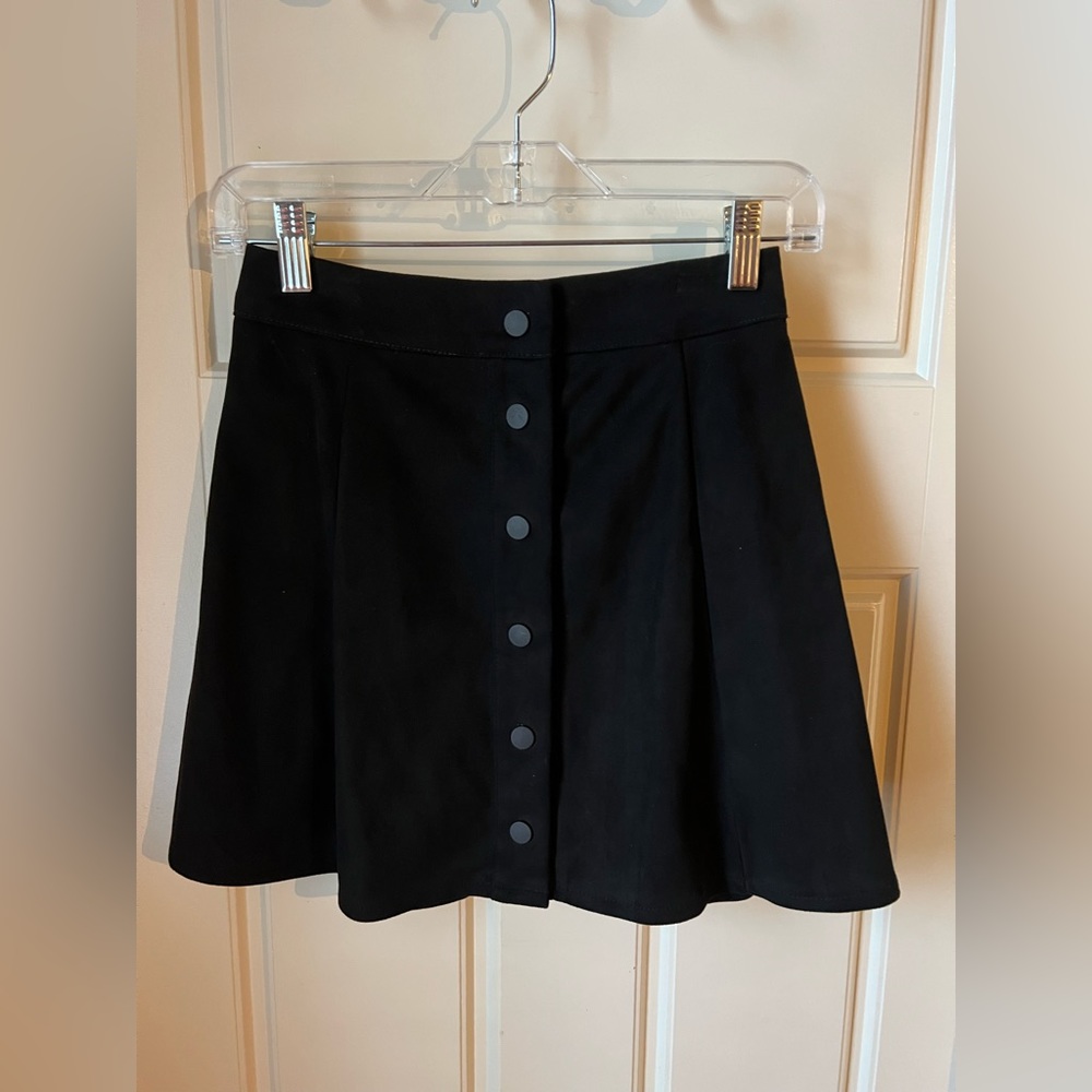 Gorgeous Black Faux Suede // Sz 25” Waist